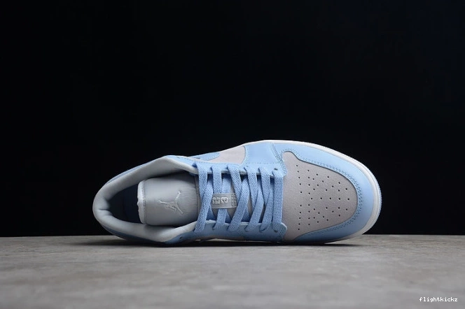 (W) 1 Low Jordan Blue University DC0774-050 0714